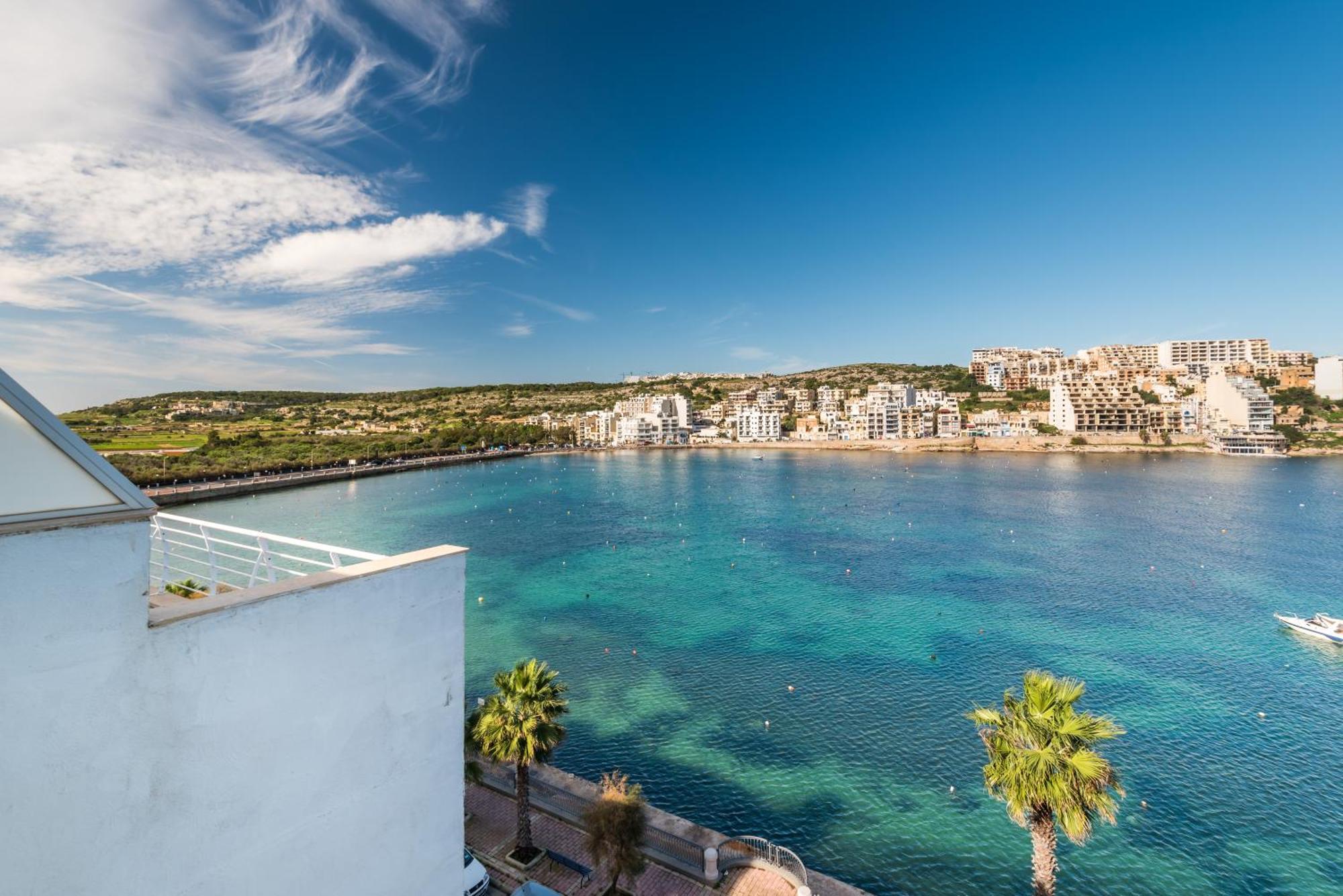Blue Harbour 2 Bedroom Seafront Apartments With Stunning Seaviews - By Getawaysmalta St. Paul's Bay Exterior foto