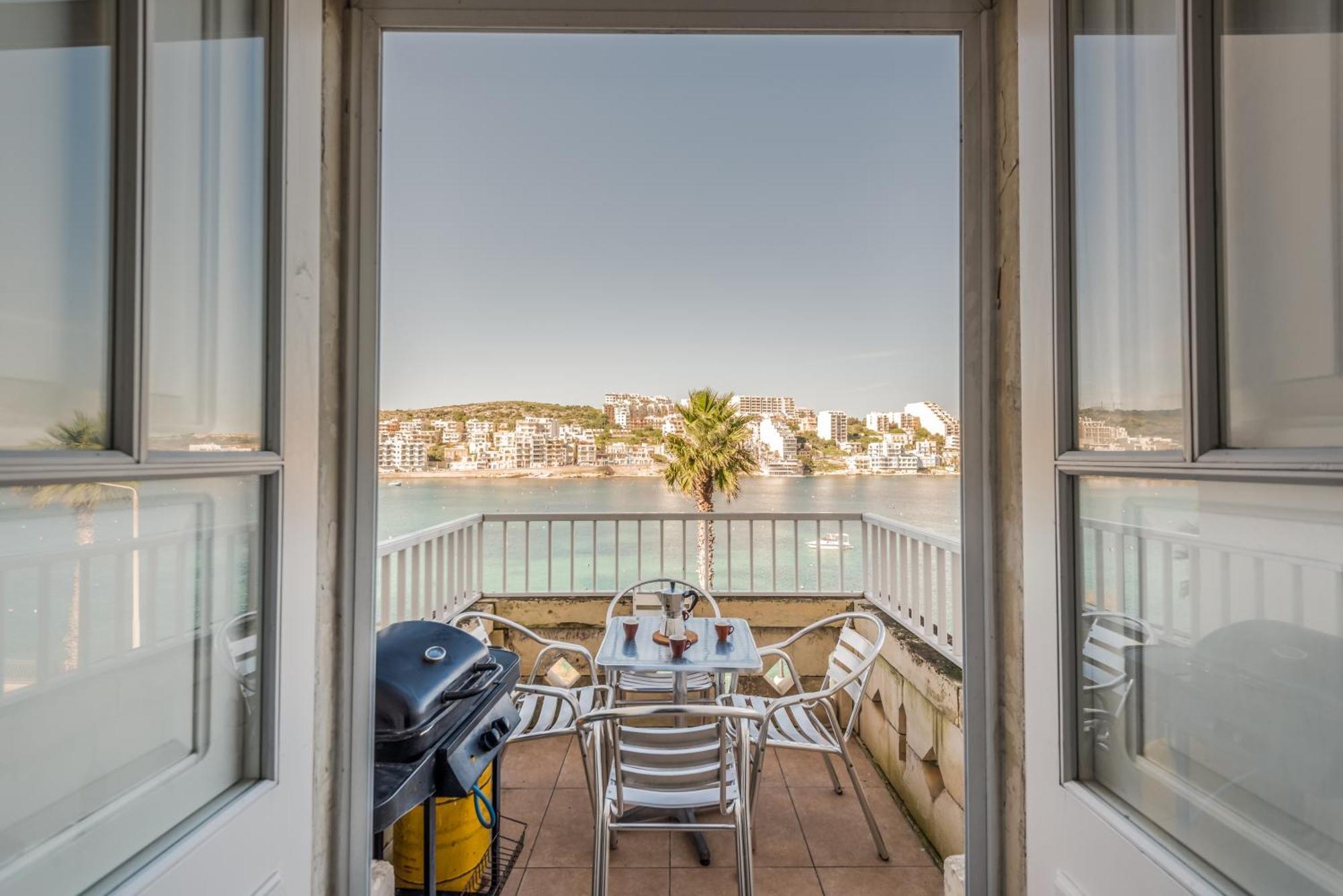 Blue Harbour 2 Bedroom Seafront Apartments With Stunning Seaviews - By Getawaysmalta St. Paul's Bay Exterior foto